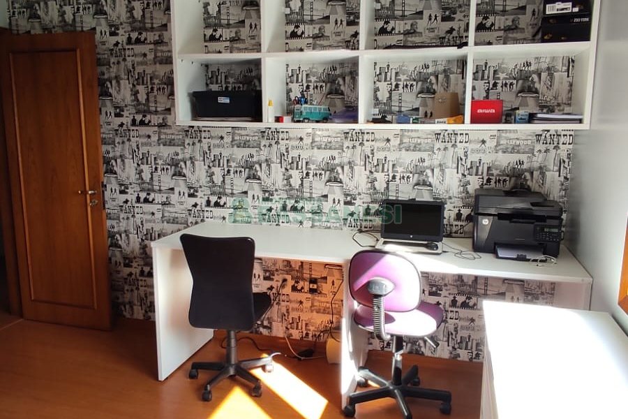 Sobrado com 257m², 4 dormitórios, 3 vagas, no bairro Colina Sorriso em Caxias do Sul para Comprar