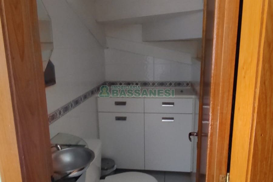 Sobrado com 257m², 4 dormitórios, 3 vagas, no bairro Colina Sorriso em Caxias do Sul para Comprar