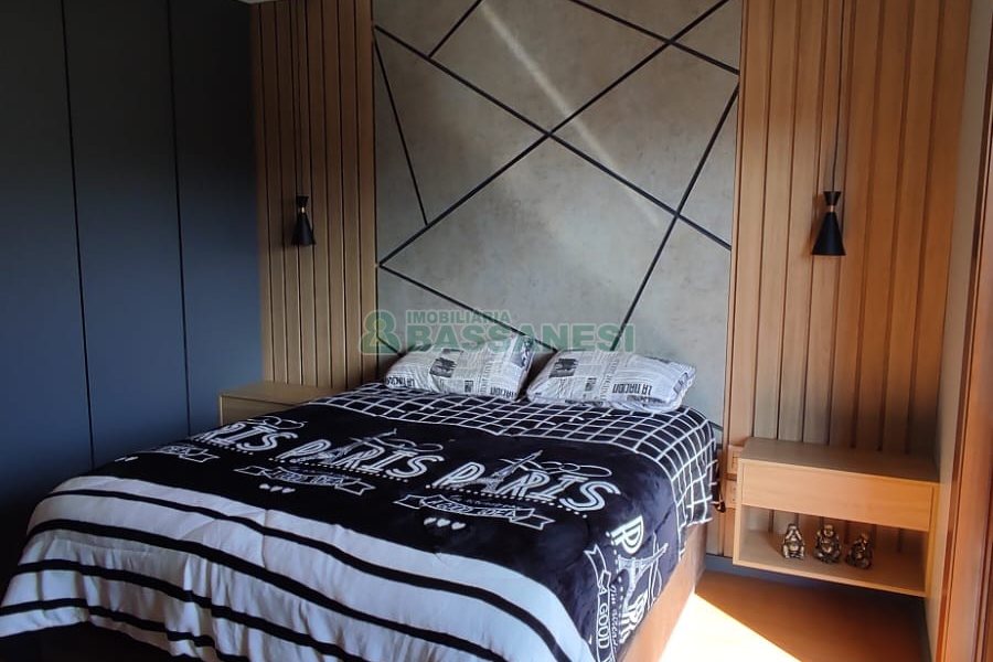 Sobrado com 257m², 4 dormitórios, 3 vagas, no bairro Colina Sorriso em Caxias do Sul para Comprar