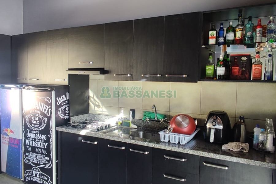 Sobrado com 257m², 4 dormitórios, 3 vagas, no bairro Colina Sorriso em Caxias do Sul para Comprar