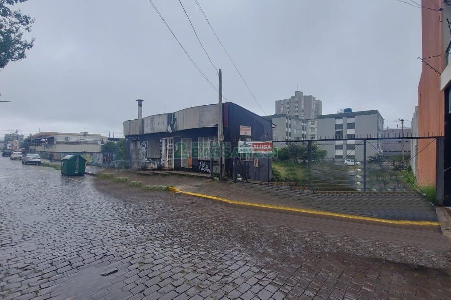 Terreno com 1694m², no bairro São Pelegrino em Caxias do Sul para Alugar