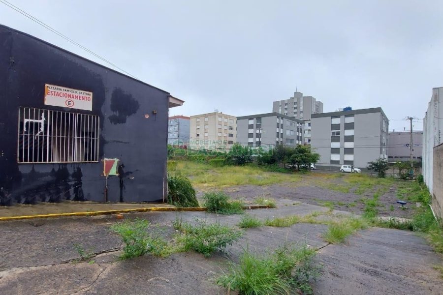 Terreno com 1694m², no bairro São Pelegrino em Caxias do Sul para Alugar