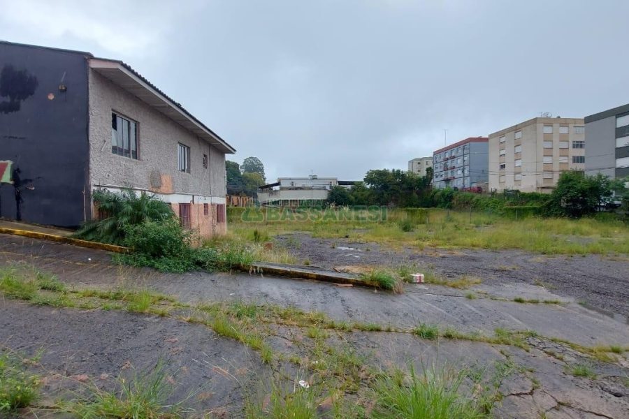 Terreno com 1694m², no bairro São Pelegrino em Caxias do Sul para Alugar