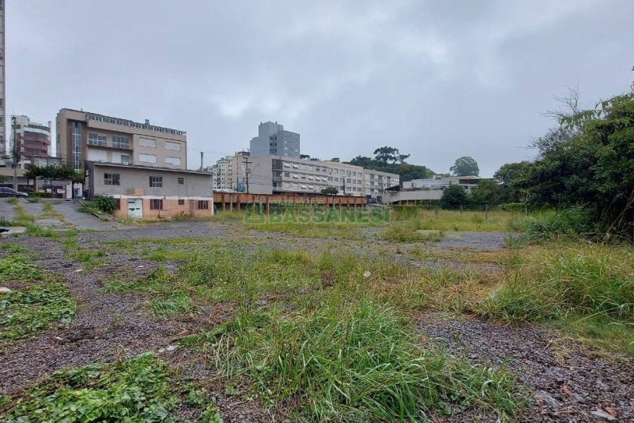 Terreno com 1694m², no bairro São Pelegrino em Caxias do Sul para Alugar