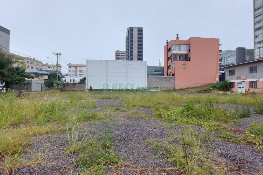 Terreno com 1694m², no bairro São Pelegrino em Caxias do Sul para Alugar