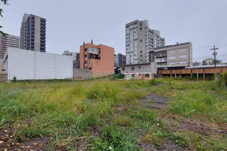 Terreno com 1694m², no bairro São Pelegrino em Caxias do Sul para Alugar