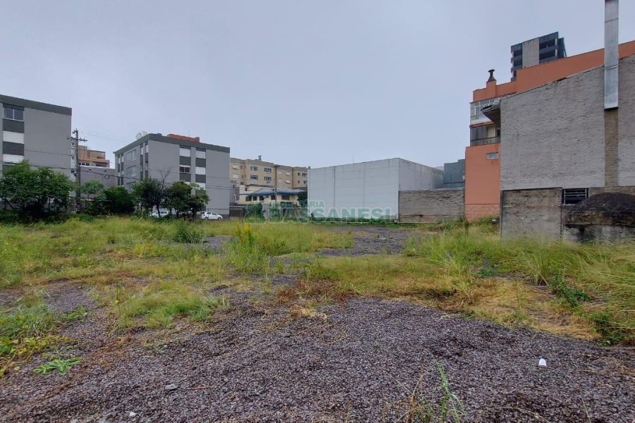 Terreno com 1694m², no bairro São Pelegrino em Caxias do Sul para Alugar