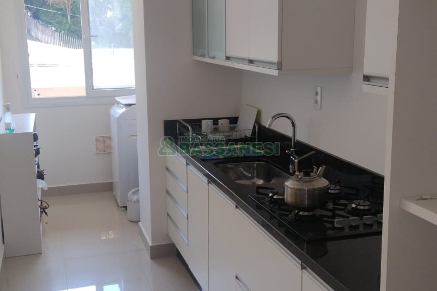 Apartamento com 85m², 3 dormitórios, 2 vagas, no bairro Centro em Caxias do Sul para Comprar