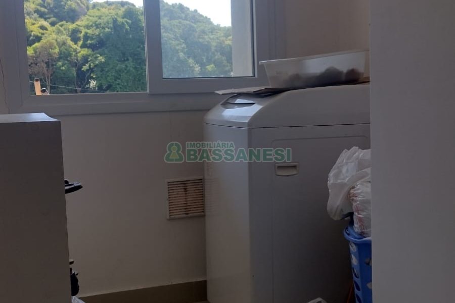 Apartamento com 85m², 3 dormitórios, 2 vagas, no bairro Centro em Caxias do Sul para Comprar