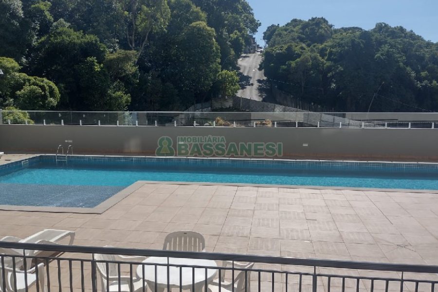 Apartamento com 85m², 3 dormitórios, 2 vagas, no bairro Centro em Caxias do Sul para Comprar