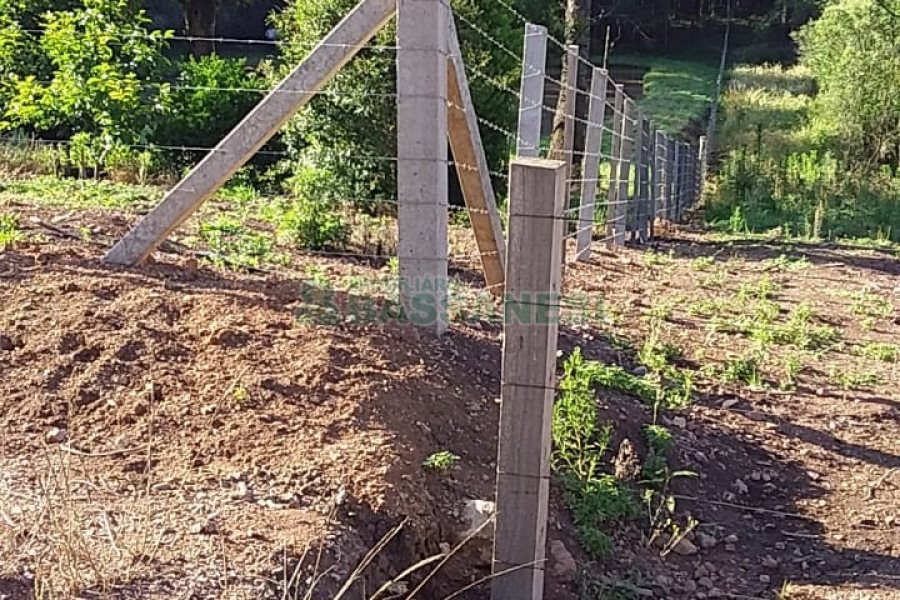 Chácara com 80m², 3 dormitórios, no bairro Pedras Brancas em São Marcos para Comprar