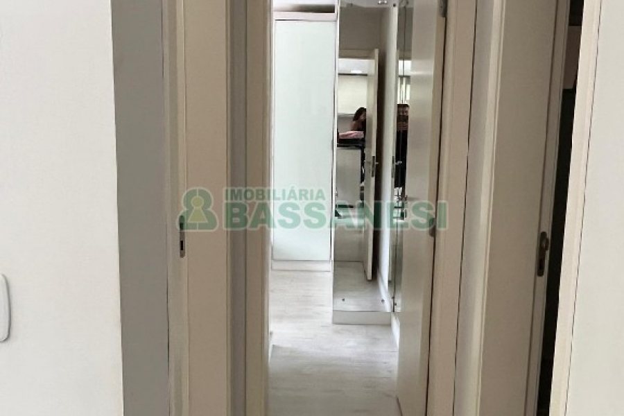 Apto Mobiliado com 62m², 2 dormitórios, 1 vaga, no bairro Marechal Floriano em Caxias do Sul para Alugar