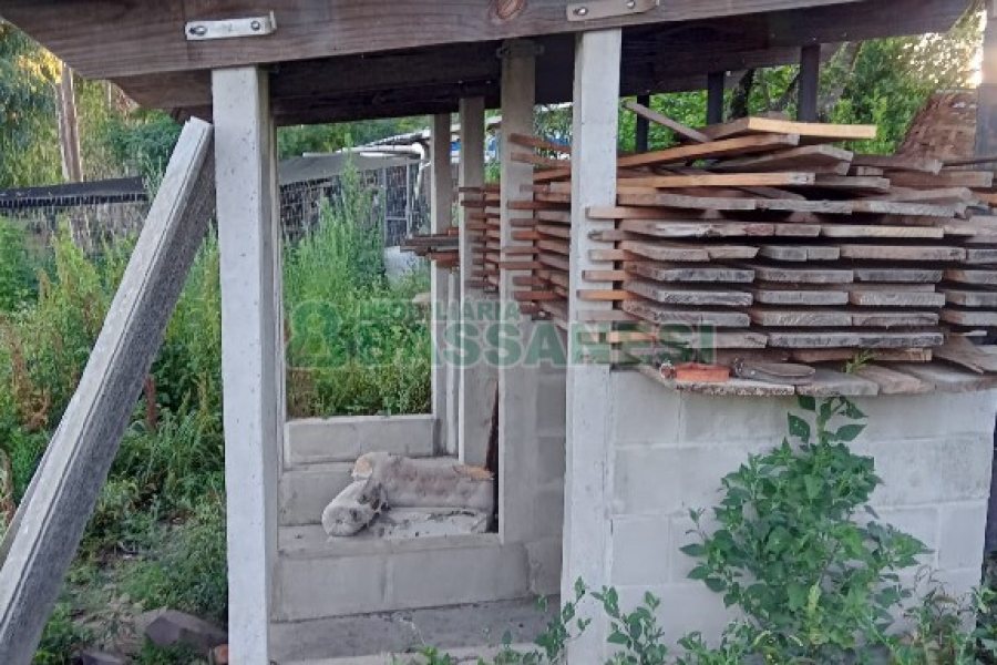 Chácara com 275m², 1 dormitório, 2 vagas, no bairro Criuva em São Marcos para Comprar