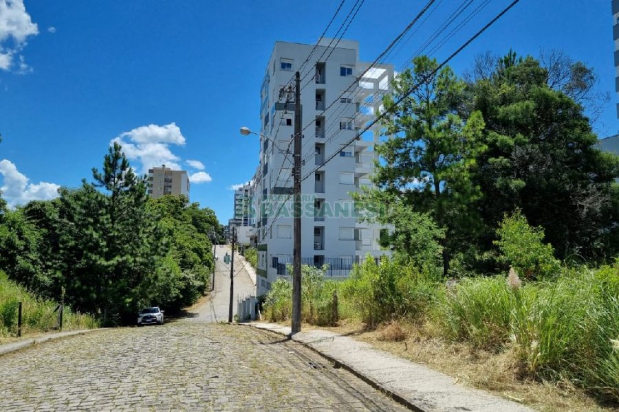 Terreno, no bairro Vila Horn em Caxias do Sul para Comprar