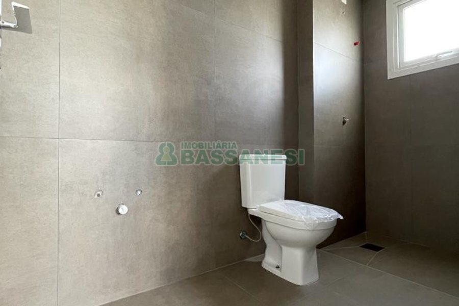Apartamento com 81m², 2 dormitórios, 2 vagas, no bairro Santa Catarina em Caxias do Sul para Comprar