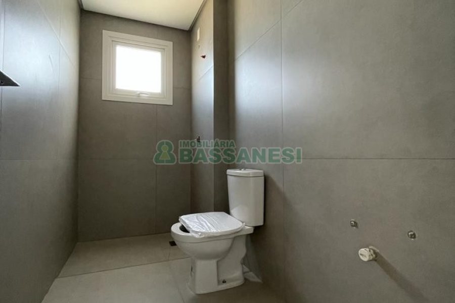 Apartamento com 81m², 2 dormitórios, 2 vagas, no bairro Santa Catarina em Caxias do Sul para Comprar