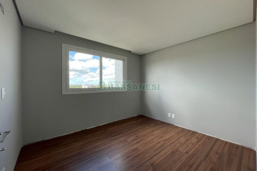 Apartamento com 81m², 2 dormitórios, 2 vagas, no bairro Santa Catarina em Caxias do Sul para Comprar