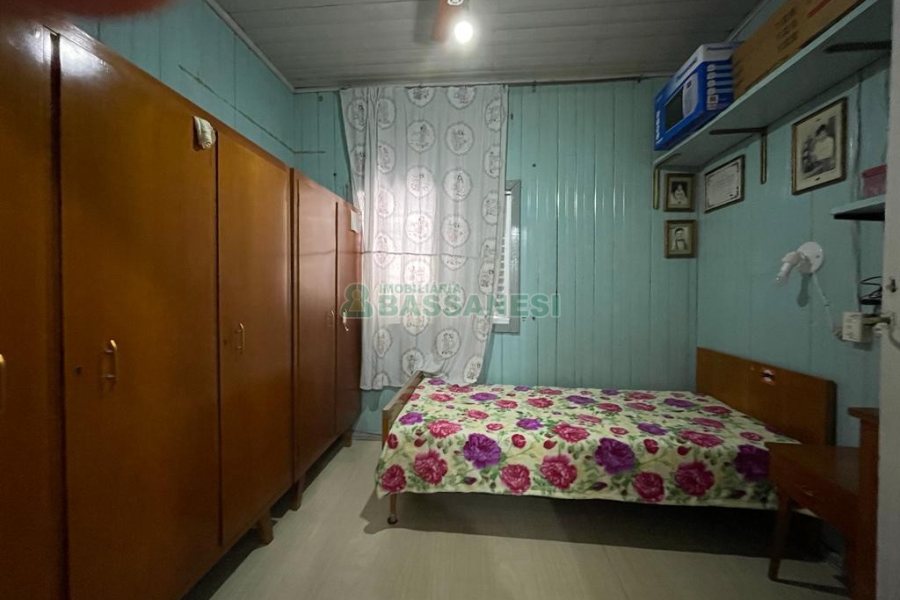 Casa com 95m², 2 dormitórios, 1 vaga, no bairro Rio Branco em Caxias do Sul para Comprar