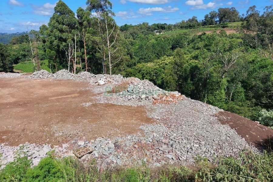 Terreno com 3000m², no bairro Nossa Senhora das Graças em Caxias do Sul para Alugar