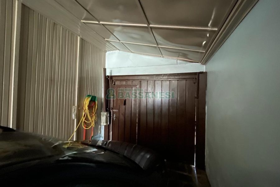 Casa com 130m², 3 dormitórios, 1 vaga, no bairro Rio Branco em Caxias do Sul para Comprar