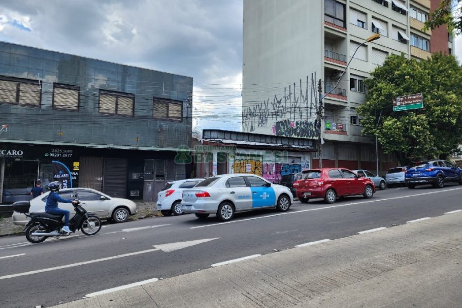 Casa, no bairro Centro em Caxias do Sul para Comprar
