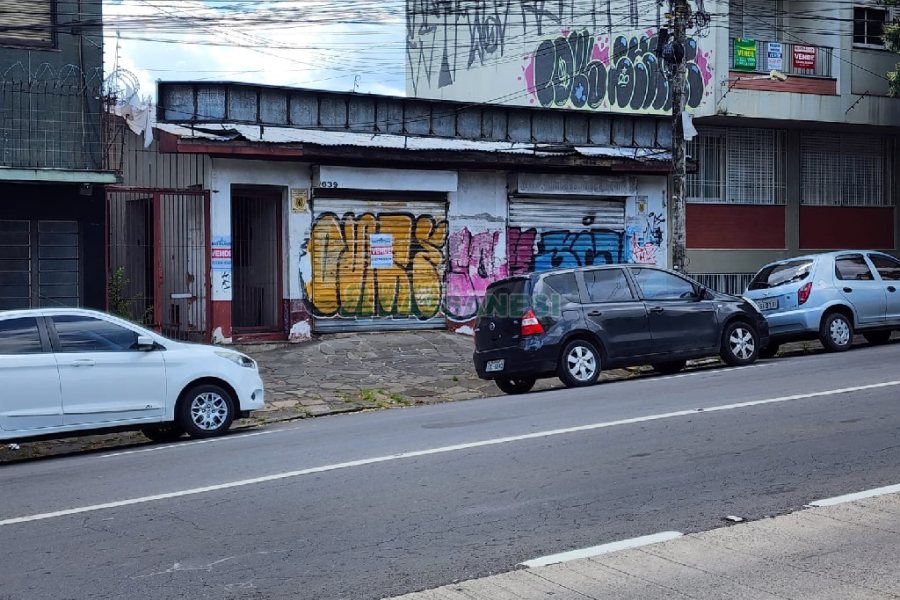 Casa, no bairro Centro em Caxias do Sul para Comprar