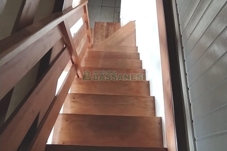 Casa com 141m², 3 dormitórios, 3 vagas, no bairro Sagrada Família em Caxias do Sul para Comprar