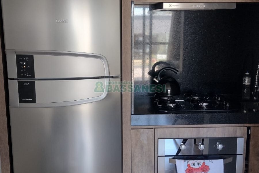 Apartamento com 67m², 3 dormitórios, 2 vagas, no bairro Kayser em Caxias do Sul para Comprar