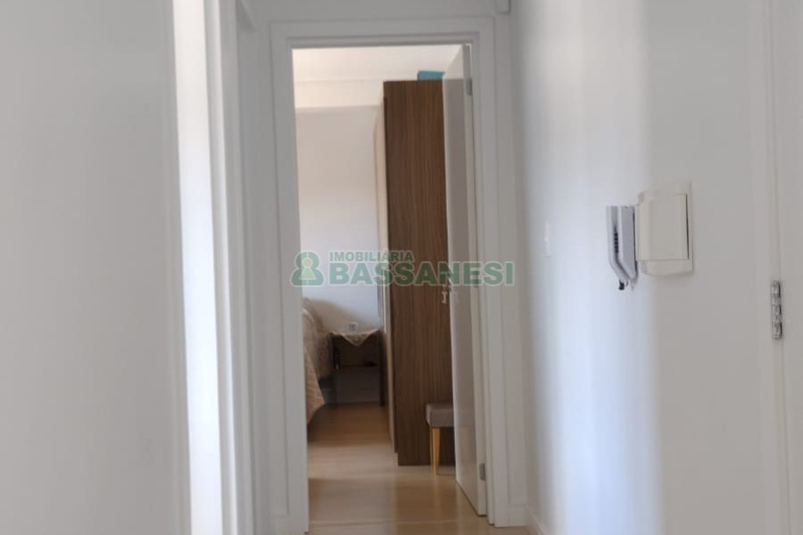 Apartamento com 67m², 3 dormitórios, 2 vagas, no bairro Kayser em Caxias do Sul para Comprar