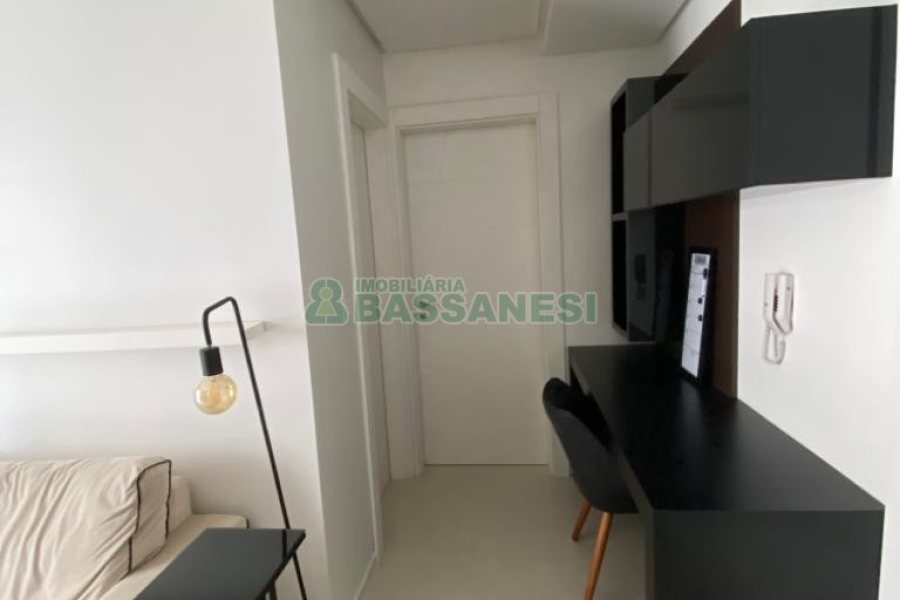 Apartamento com 47m², 1 dormitório, 1 vaga, no bairro Sagrada Família em Caxias do Sul para Comprar