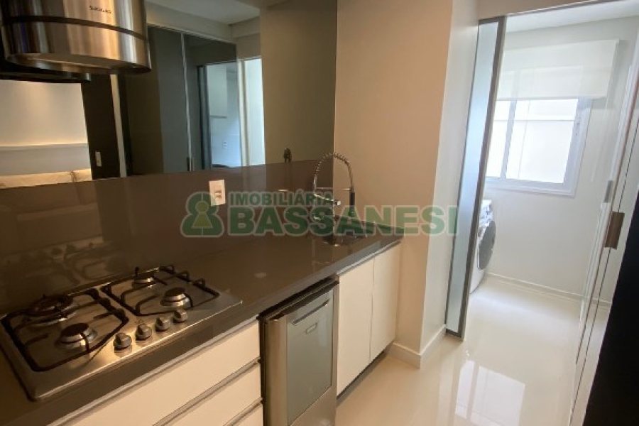 Apartamento com 47m², 1 dormitório, 1 vaga, no bairro Sagrada Família em Caxias do Sul para Comprar