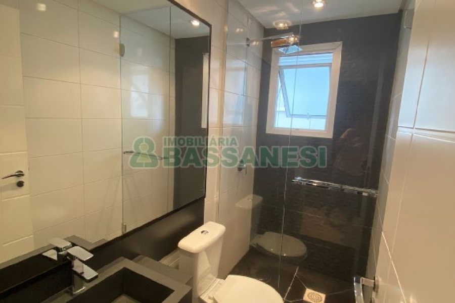 Apartamento com 47m², 1 dormitório, 1 vaga, no bairro Sagrada Família em Caxias do Sul para Comprar