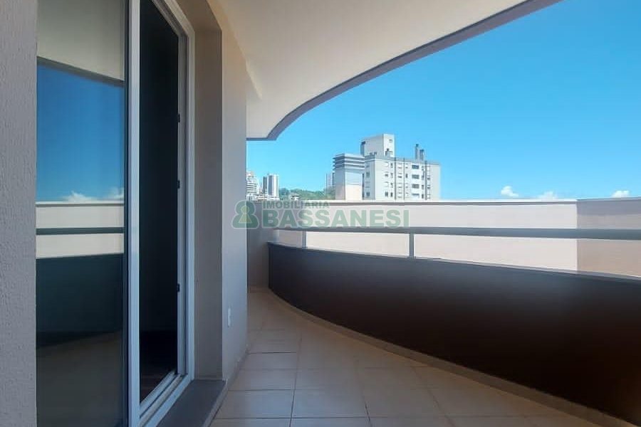 Apartamento com 110m², 2 dormitórios, 1 vaga, no bairro São Leopoldo em Caxias do Sul para Alugar