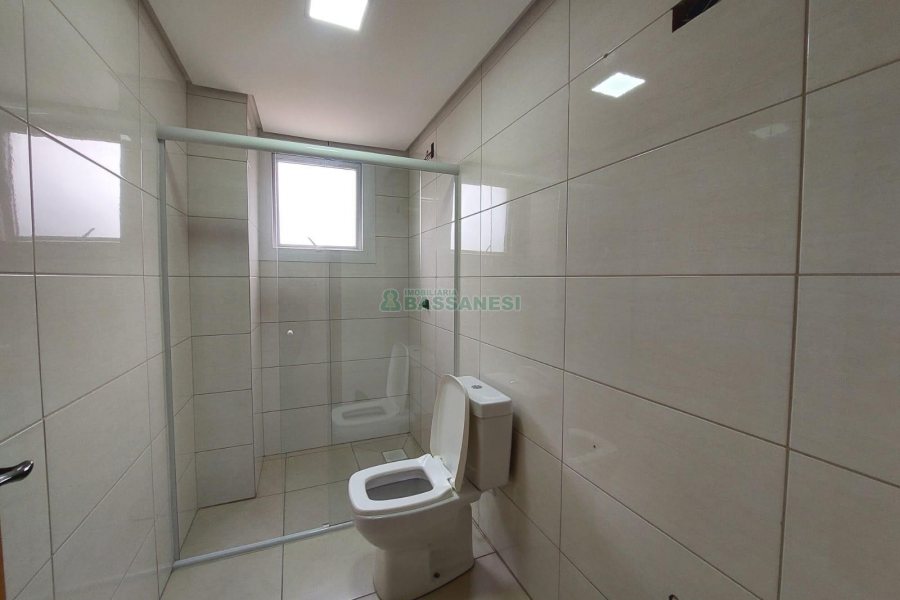 Apartamento com 110m², 2 dormitórios, 1 vaga, no bairro São Leopoldo em Caxias do Sul para Alugar