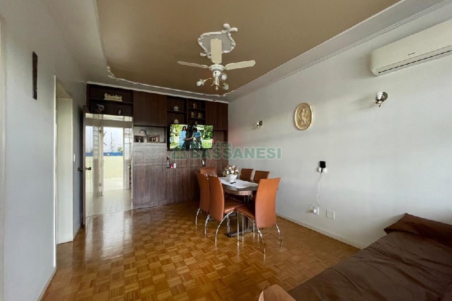 Casa com 180m², 3 dormitórios, no bairro São Pelegrino em Caxias do Sul para Alugar