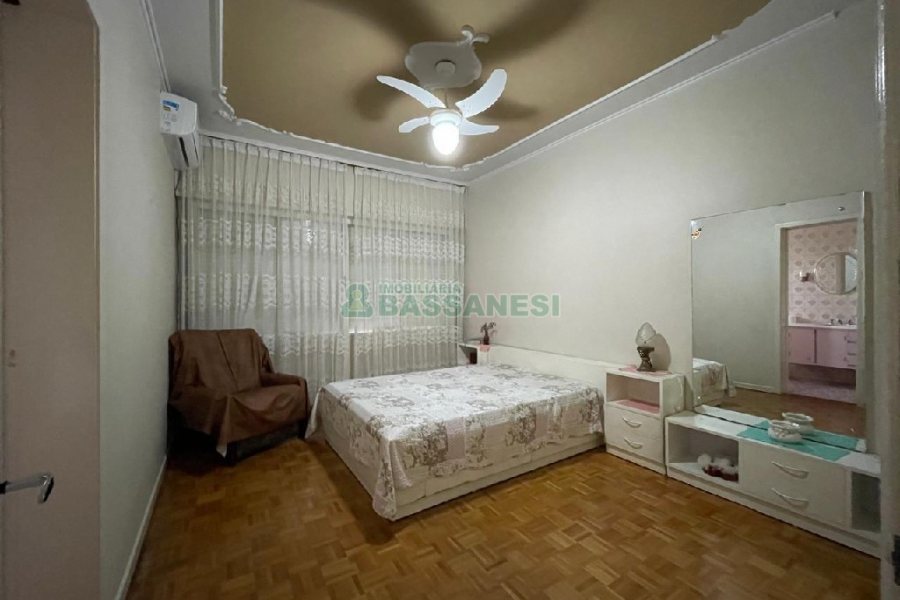 Casa com 180m², 3 dormitórios, no bairro São Pelegrino em Caxias do Sul para Alugar