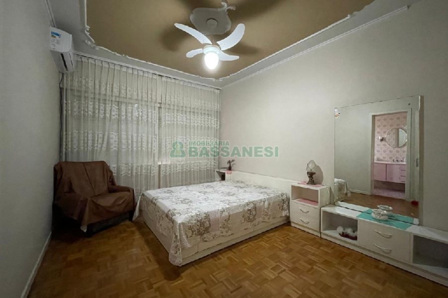 Casa com 180m², 3 dormitórios, no bairro São Pelegrino em Caxias do Sul para Alugar