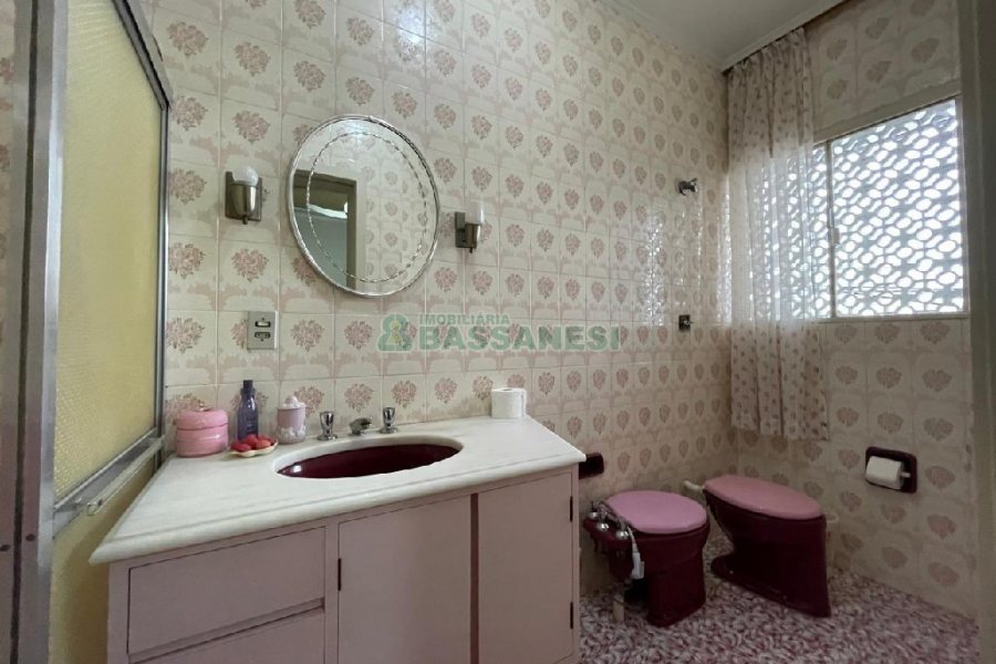 Casa com 180m², 3 dormitórios, no bairro São Pelegrino em Caxias do Sul para Alugar