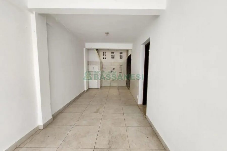Casa com 105m², 3 dormitórios, 2 vagas, no bairro Interlagos em Caxias do Sul para Comprar