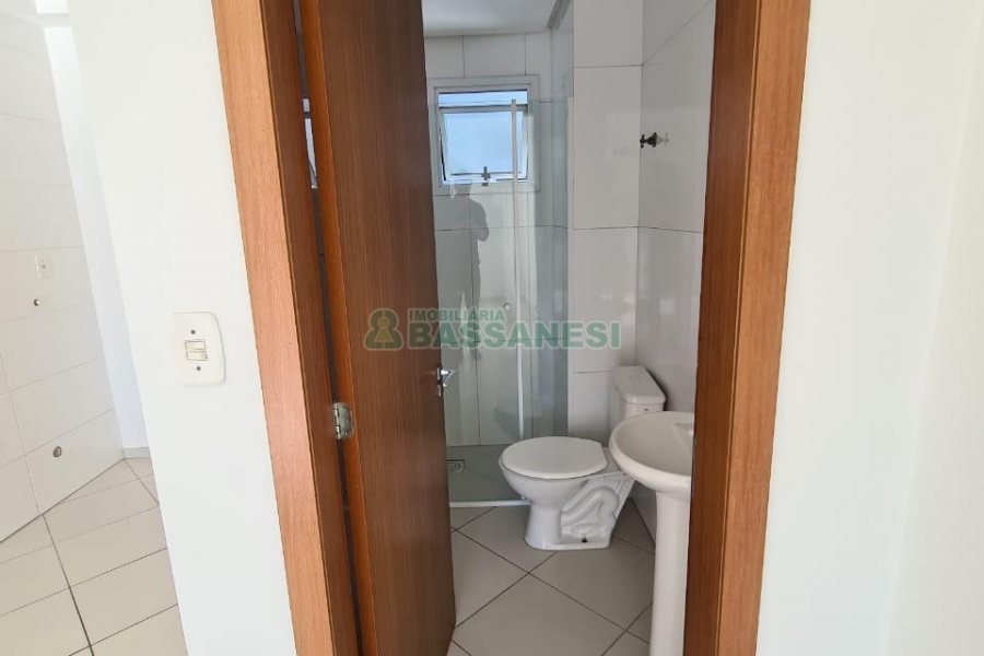 Kitinete com 30m², 1 dormitório, no bairro Centro em Caxias do Sul para Alugar