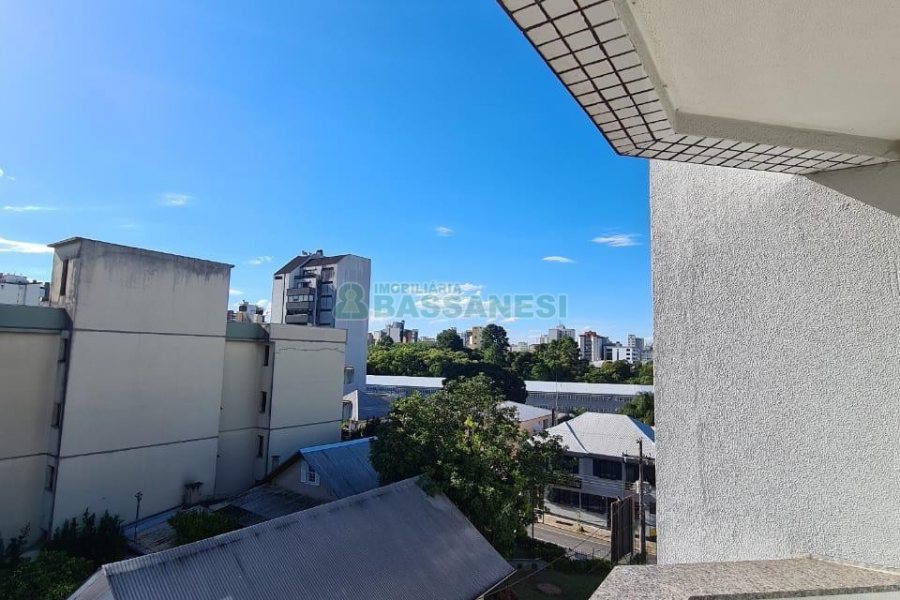 Kitinete com 30m², 1 dormitório, no bairro Centro em Caxias do Sul para Alugar