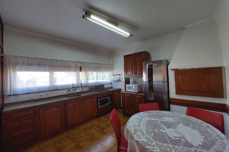 Apto Mobiliado com 97m², 3 dormitórios, 2 vagas, no bairro Bela Vista em Caxias do Sul para Alugar