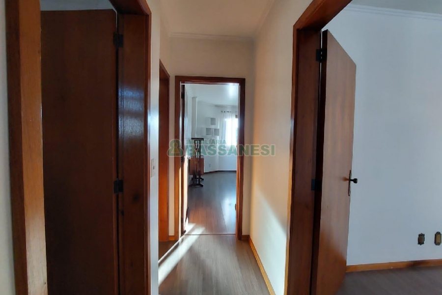 Apto Mobiliado com 97m², 3 dormitórios, 2 vagas, no bairro Bela Vista em Caxias do Sul para Alugar