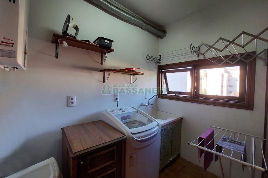 Apto Mobiliado com 97m², 3 dormitórios, 2 vagas, no bairro Bela Vista em Caxias do Sul para Alugar