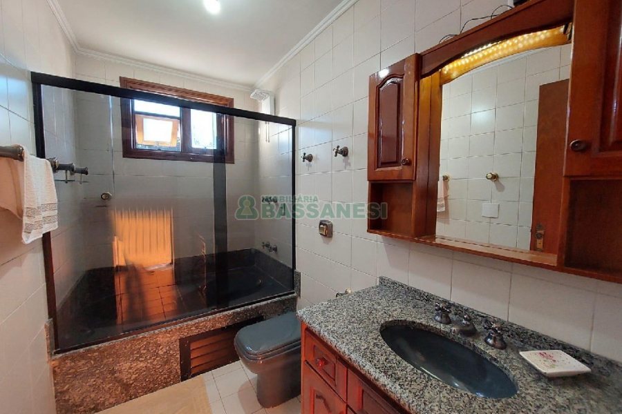 Apto Mobiliado com 97m², 3 dormitórios, 2 vagas, no bairro Bela Vista em Caxias do Sul para Alugar