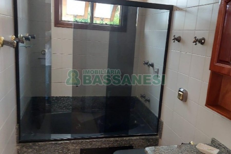 Apto Mobiliado com 97m², 3 dormitórios, 2 vagas, no bairro Bela Vista em Caxias do Sul para Alugar