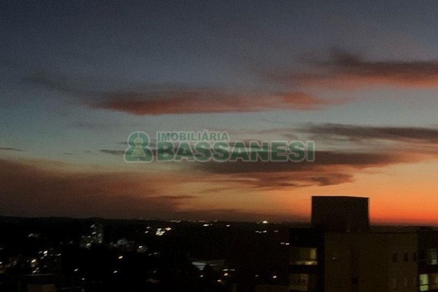 Apartamento com 173m², 3 dormitórios, 3 vagas, no bairro Vinhedos em Caxias do Sul para Comprar