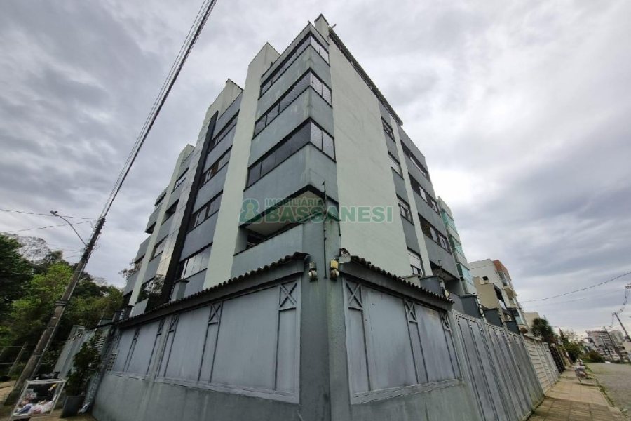 Apartamento com 173m², 3 dormitórios, 3 vagas, no bairro Vinhedos em Caxias do Sul para Comprar