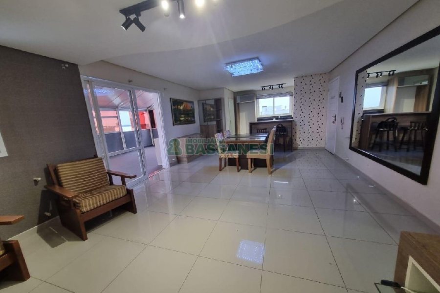 Apartamento com 173m², 3 dormitórios, 3 vagas, no bairro Vinhedos em Caxias do Sul para Comprar