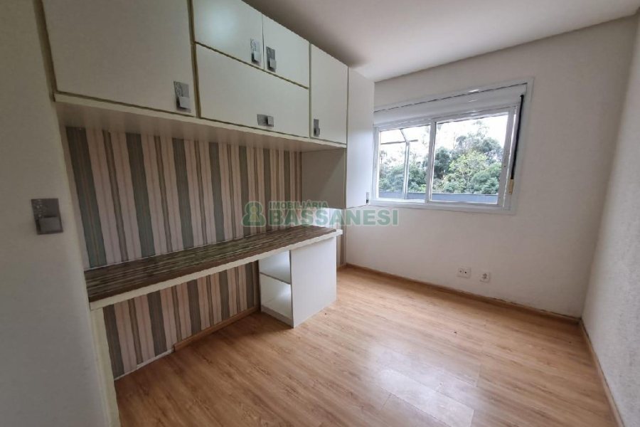 Apartamento com 173m², 3 dormitórios, 3 vagas, no bairro Vinhedos em Caxias do Sul para Comprar
